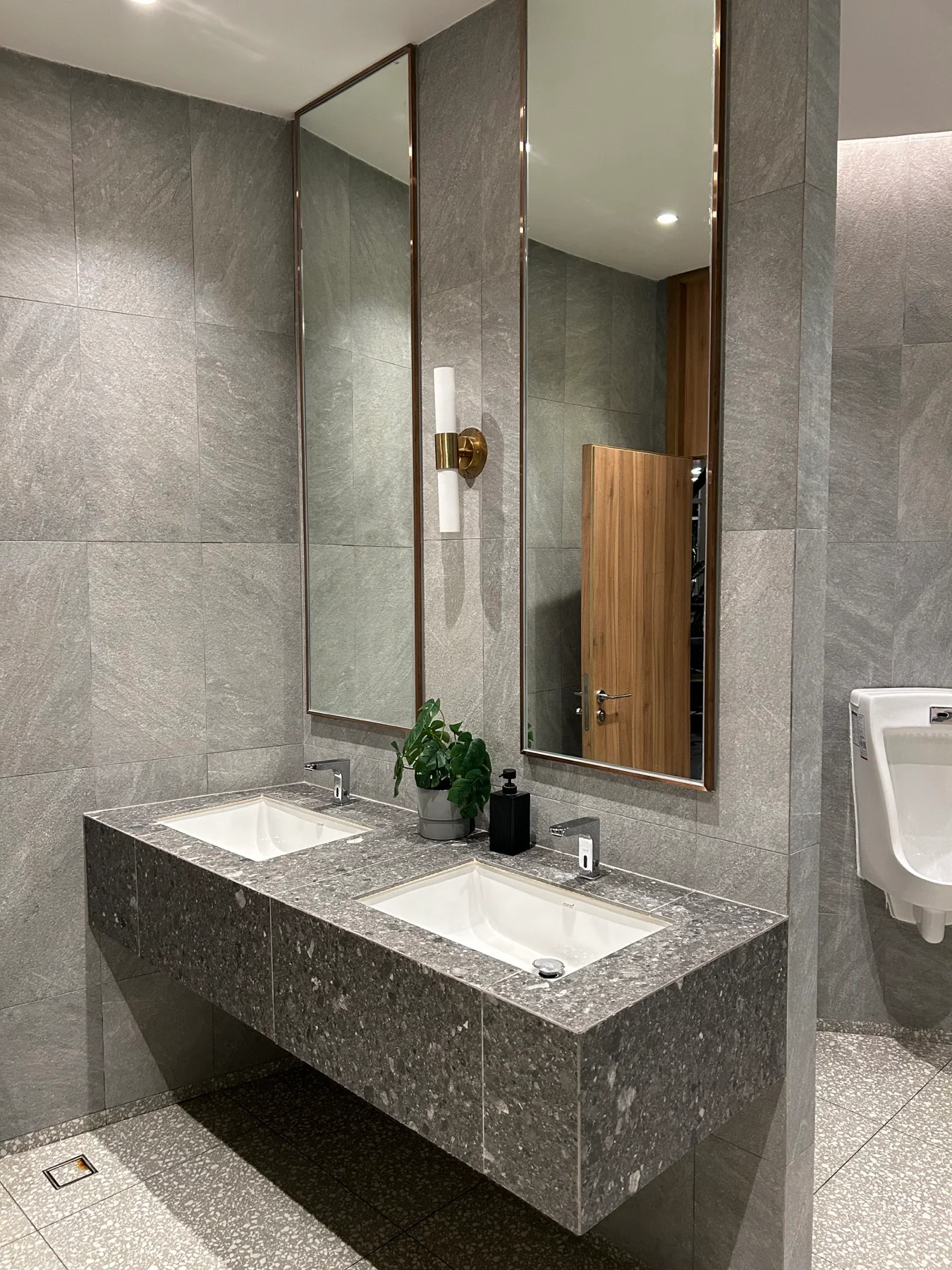 Additional view of the condominium facilities
